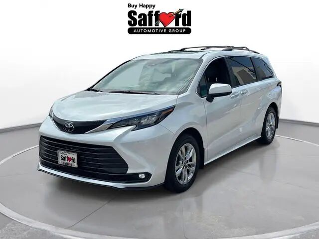 2026 Toyota Sienna XLE 8-Passenger
