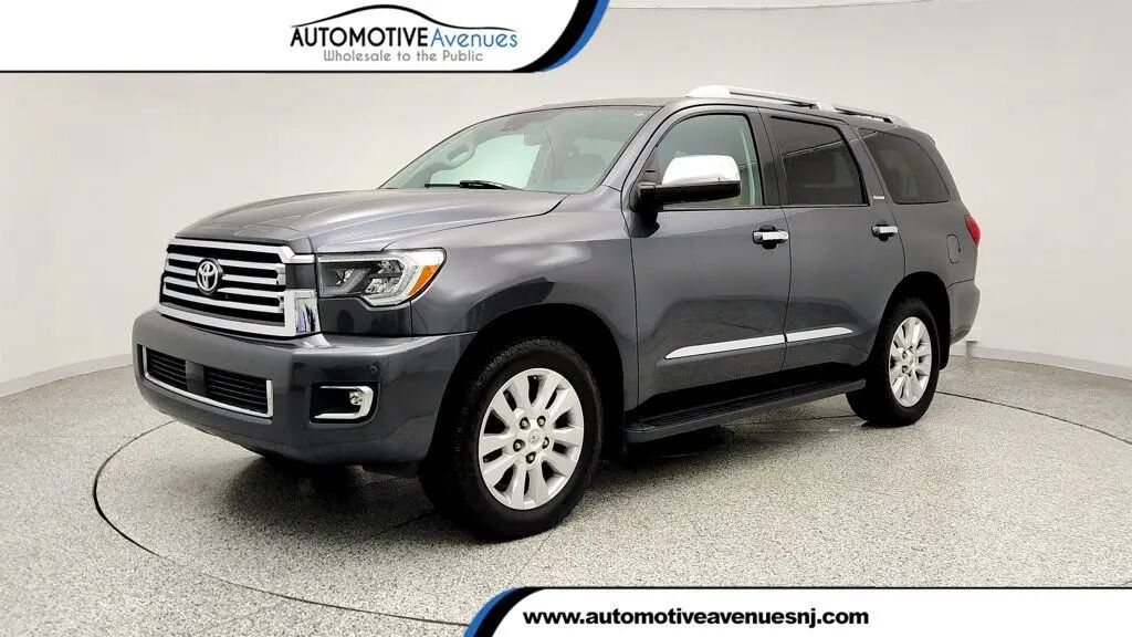 2020 Toyota Sequoia Platinum — photo 1 of 13