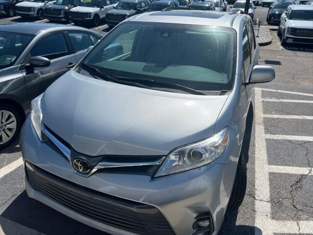 2020 Toyota Sienna Limited 7-Passenger