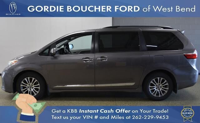 2019 Toyota Sienna XLE 7-Passenger Auto Access Seat