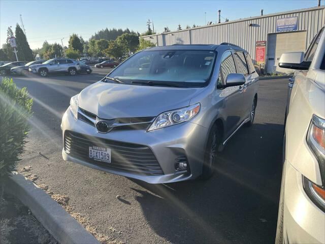 2020 Toyota Sienna Limited 7-Passenger