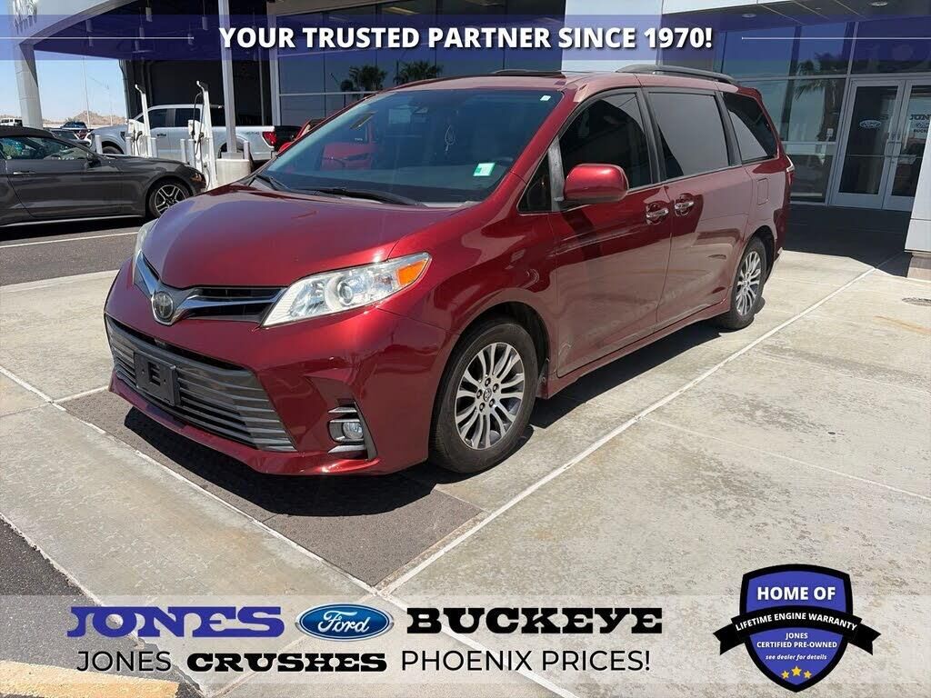 2019 Toyota Sienna XLE 7-Passenger Auto Access Seat — photo 1 of 1