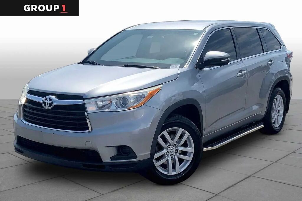 2014 Toyota Highlander LE — photo 1 of 20