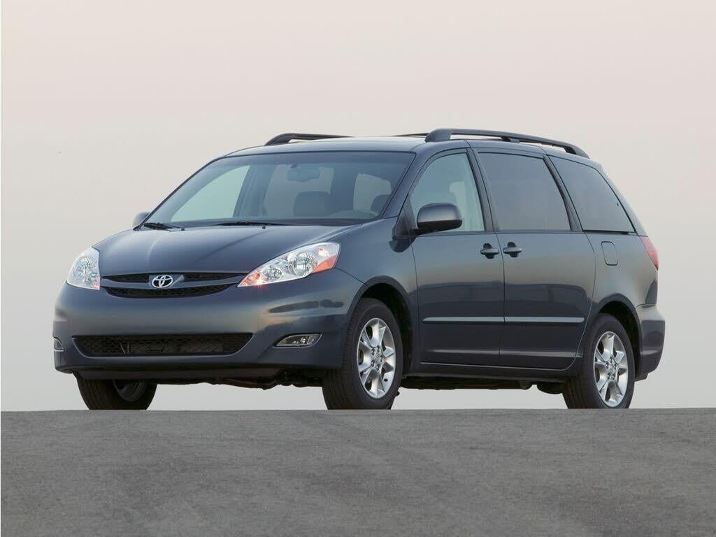2007 Toyota Sienna CE 7-Passenger — photo 1 of 1