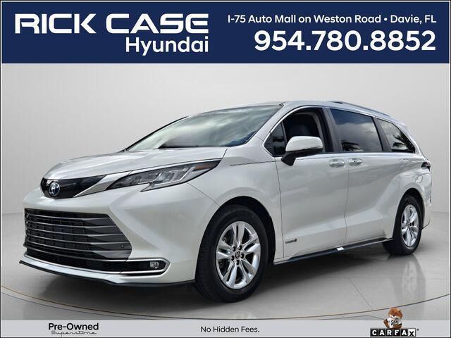 2021 Toyota Sienna Limited 7-Passenger