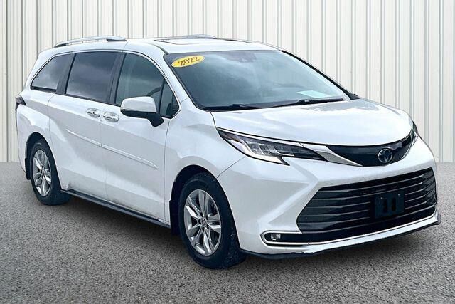 2022 Toyota Sienna Limited 7-Passenger