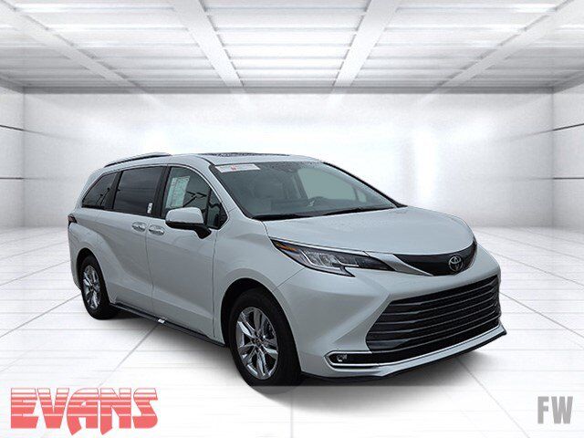 2026 Toyota Sienna Limited — photo 1 of 13