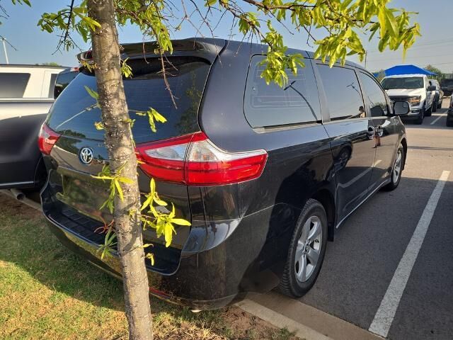2018 Toyota Sienna L 7-Passenger