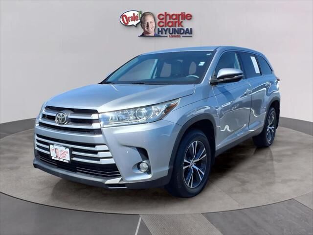 2019 Toyota Highlander LE Plus — photo 1 of 13