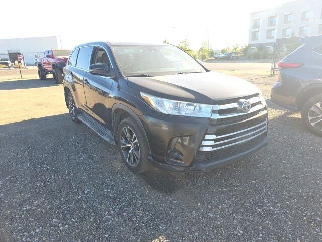 2017 Toyota Highlander LE