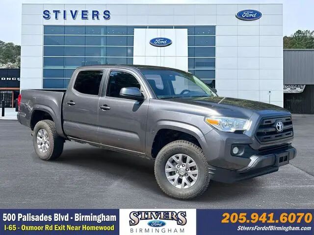 2017 Toyota Tacoma SR — photo 1 of 13