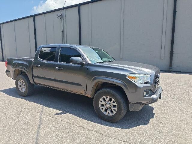 2017 Toyota Tacoma SR