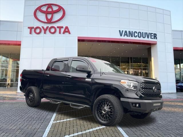 2019 Toyota Tundra Platinum — photo 1 of 13