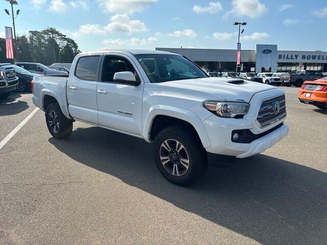 2016 Toyota Tacoma TRD Sport