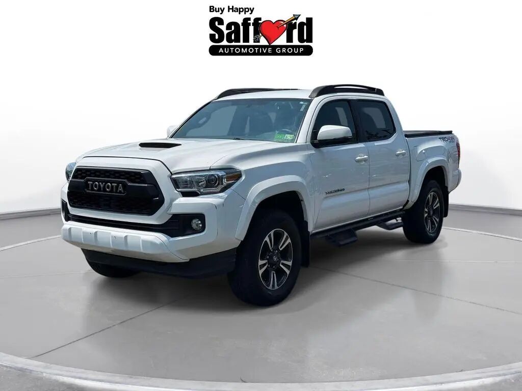 2017 Toyota Tacoma TRD Sport — photo 1 of 13