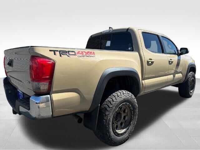 2016 Toyota Tacoma SR V6