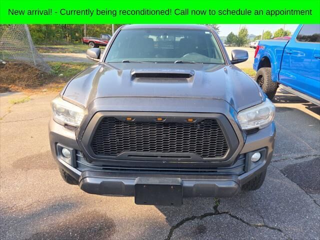 2016 Toyota Tacoma TRD Sport