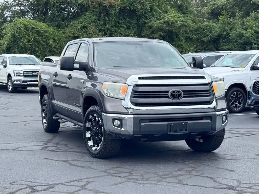 2014 Toyota Tundra SR5 — photo 1 of 13