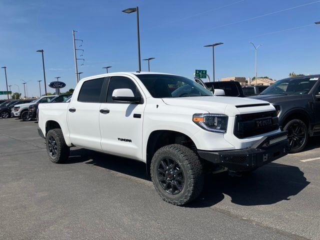 2016 Toyota Tundra SR5