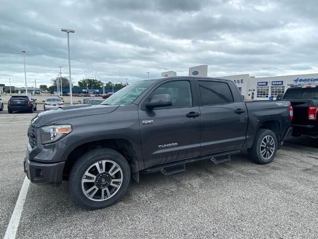 2018 Toyota Tundra SR5