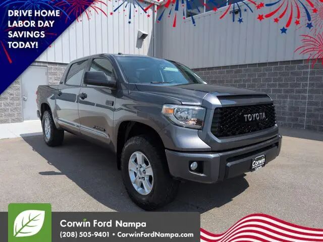 2017 Toyota Tundra SR5 — photo 1 of 13