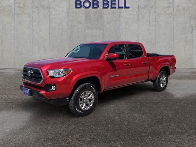 2016 Toyota Tacoma SR5 V6 — photo 1 of 13