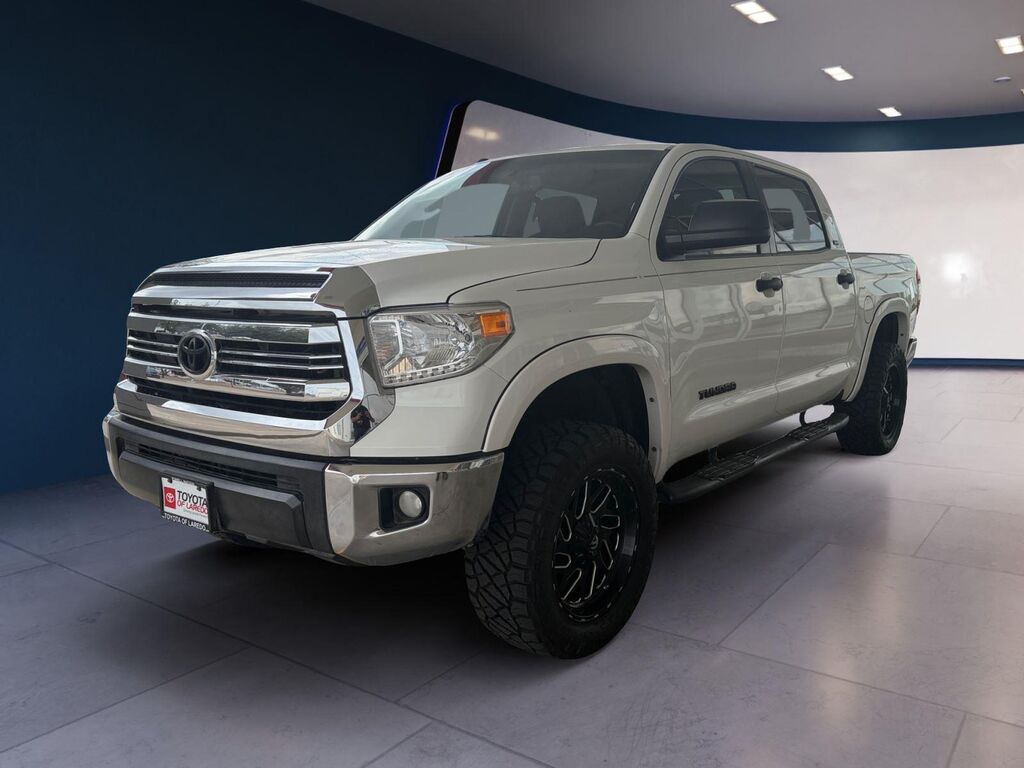 2017 Toyota Tundra SR5 — photo 1 of 13