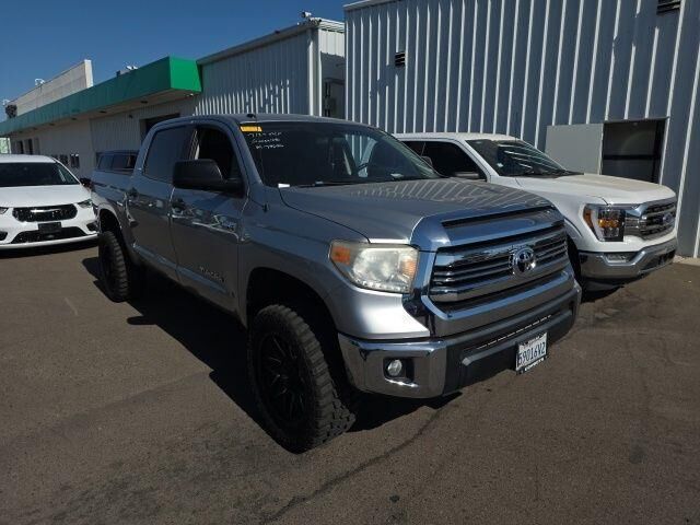 2017 Toyota Tundra SR5