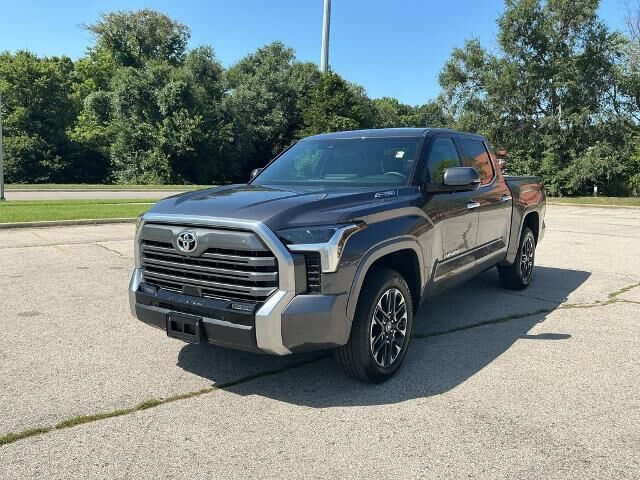 2025 Toyota Tundra Limited HV