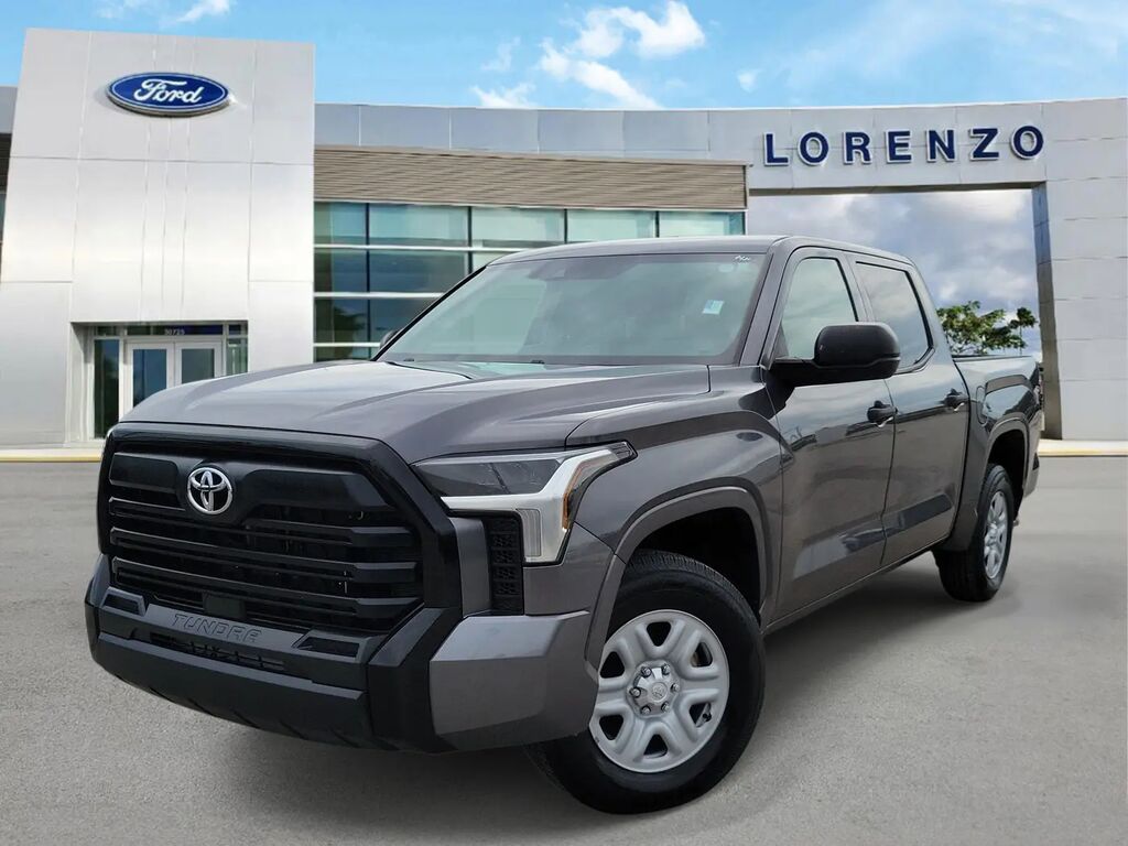 2023 Toyota Tundra SR — photo 1 of 13