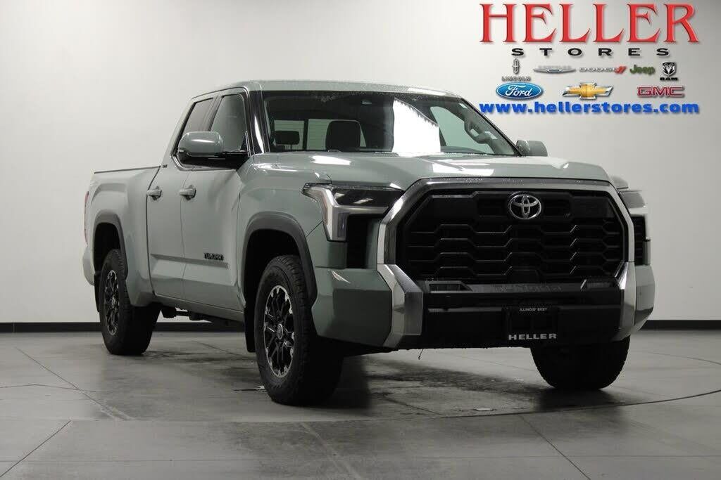 2022 Toyota Tundra SR5 — photo 1 of 1