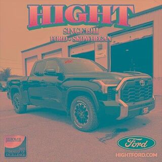 2025 Toyota Tundra SR5 — photo 1 of 13