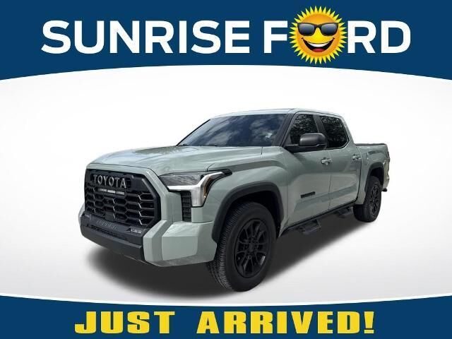 2024 Toyota Tundra SR5 — photo 1 of 5