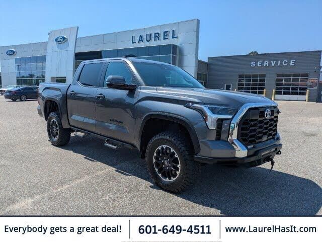 2025 Toyota Tundra SR5