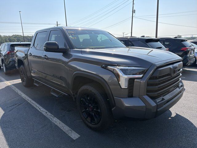2024 Toyota Tundra 4WD SR5