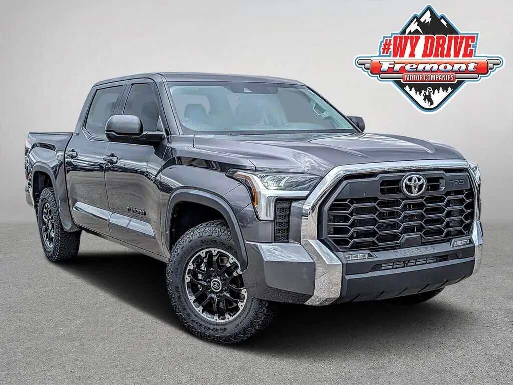 2023 Toyota Tundra SR5 — photo 1 of 13