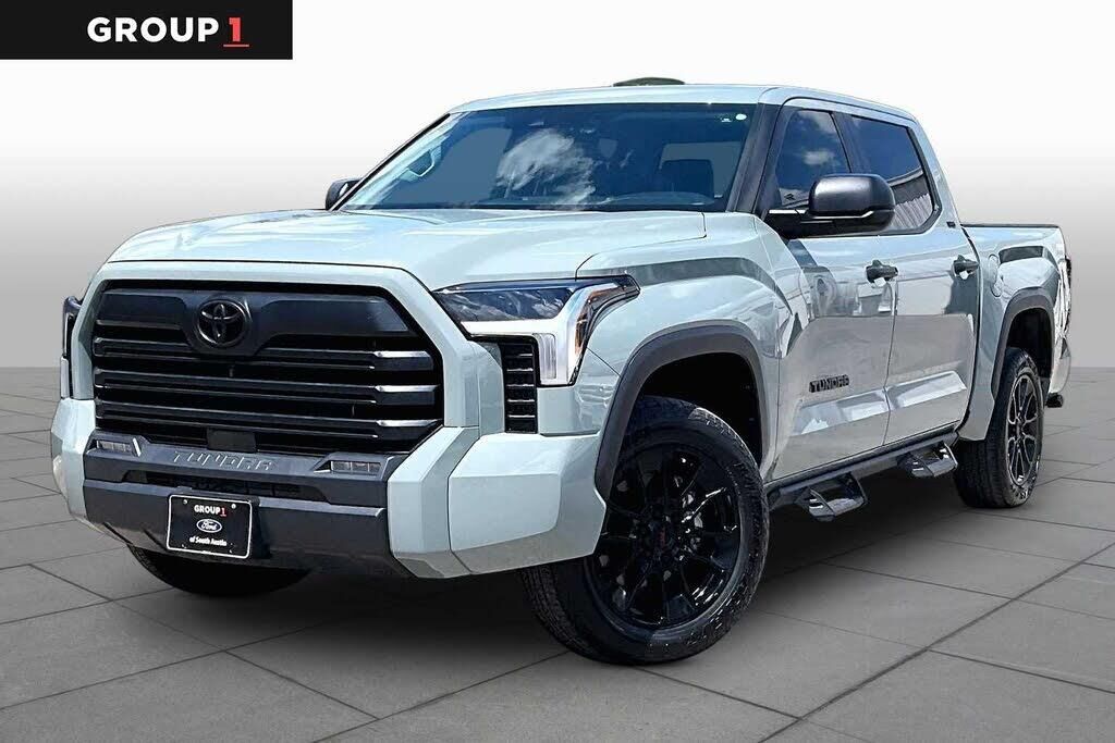 2024 Toyota Tundra SR5 — photo 1 of 1