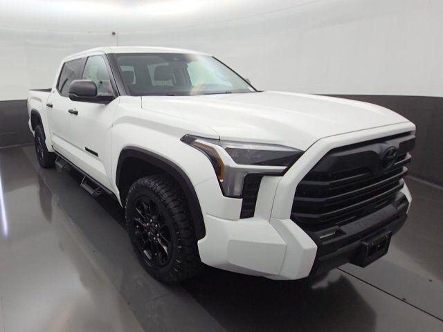 2024 Toyota Tundra 4WD SR5