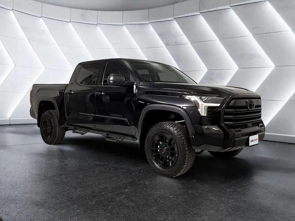 2024 Toyota Tundra SR5 — photo 1 of 13