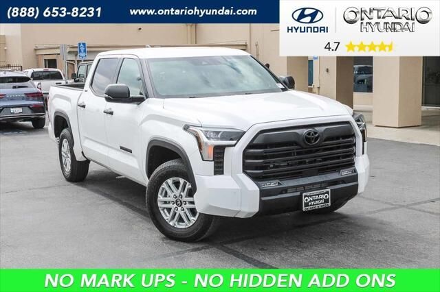 2025 Toyota Tundra SR5 — photo 1 of 13
