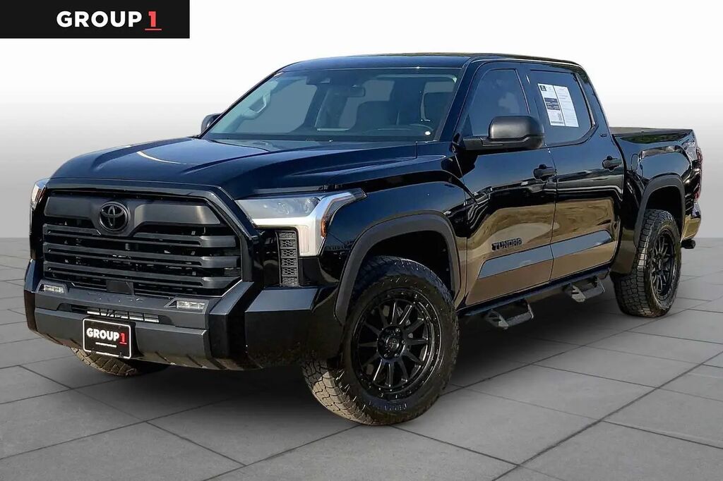 2023 Toyota Tundra SR5 — photo 1 of 13