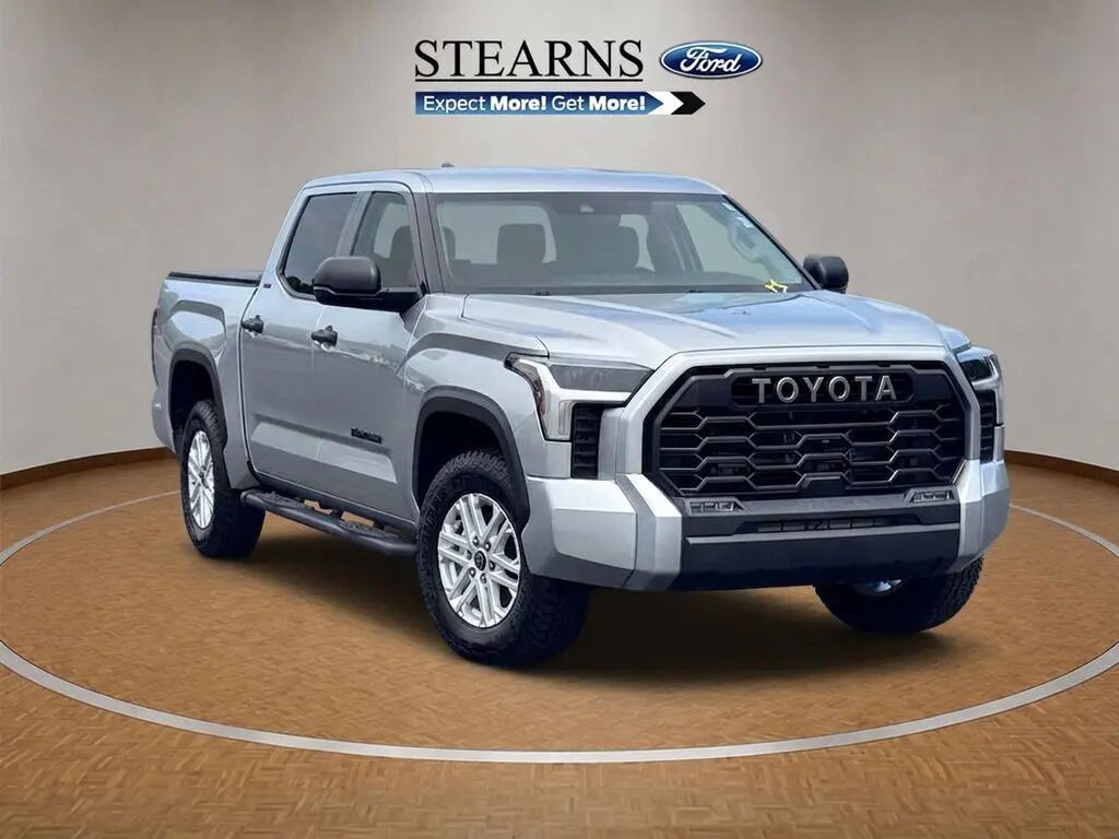 2022 Toyota Tundra SR5 — photo 1 of 13