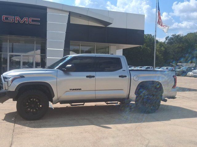 2023 Toyota Tundra 4WD SR5