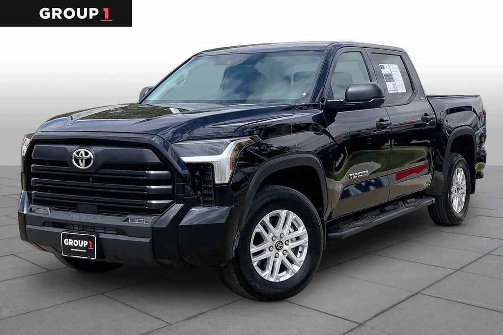 2024 Toyota Tundra SR5 — photo 1 of 13