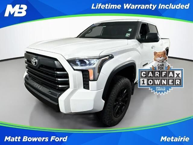 2025 Toyota Tundra SR5 — photo 1 of 13