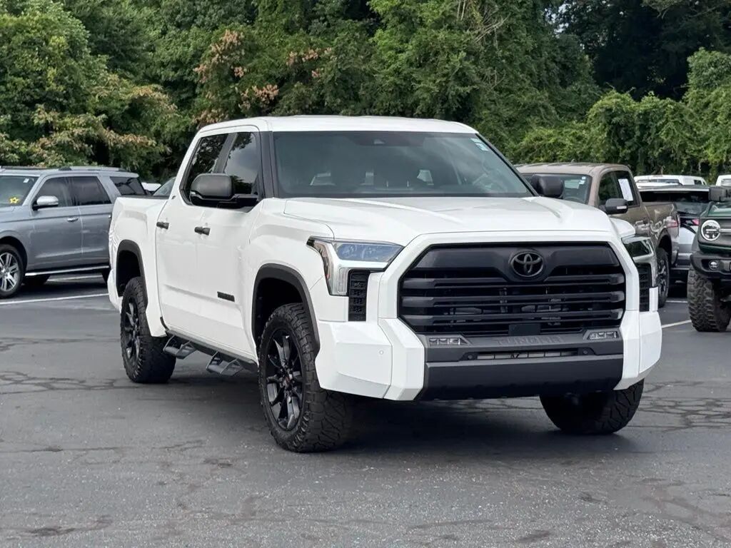 2025 Toyota Tundra SR5 — photo 1 of 13