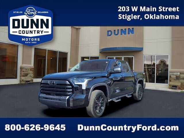 2024 Toyota Tundra SR5 — photo 1 of 13