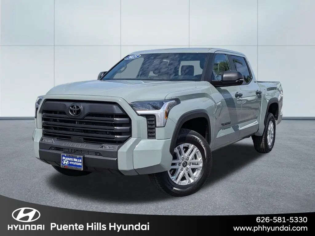 2025 Toyota Tundra SR5 — photo 1 of 13