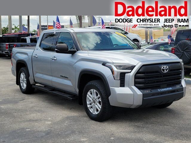 2022 Toyota Tundra 4WD SR5