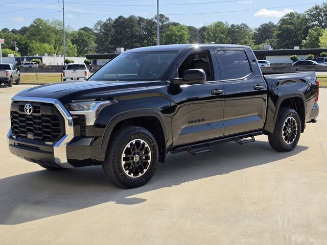 2024 Toyota Tundra 4WD SR5